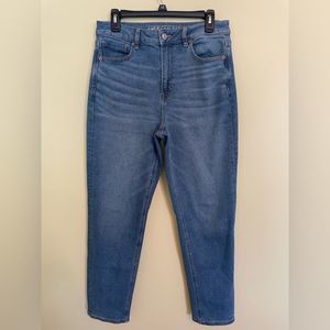 American Eagle Women’s Mom Jeans Size 8 Regular